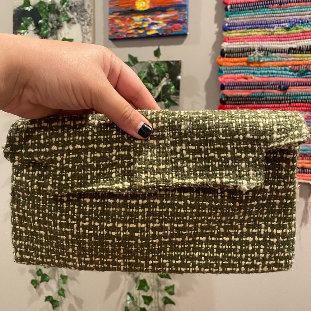 Vintage green & cream quilted tweed clutch purse 👜 
(158)